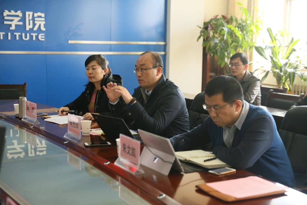 专家组对新蒲京官网创新创业基地建设和运行情况给予肯定并提出要求