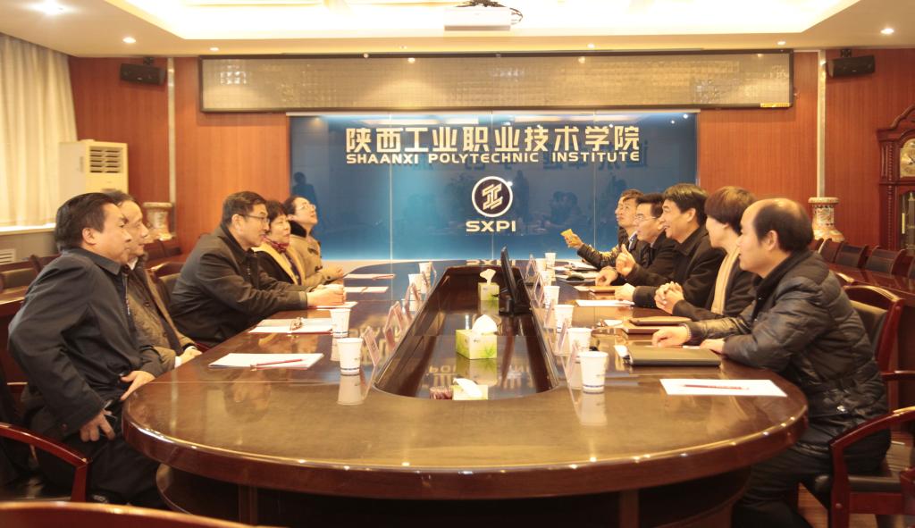 中国高等职业技术教育研究会会长董刚一行来新蒲京官网考察交流