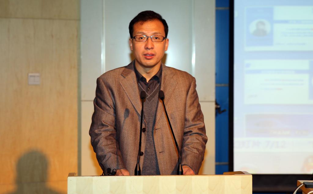 新蒲京官网副院长杨卫军致欢迎辞