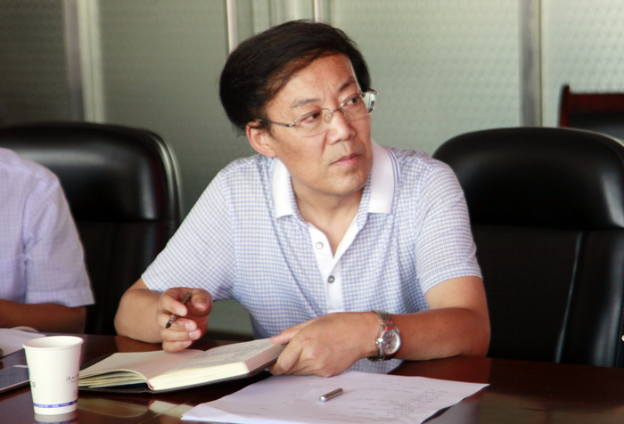 党委副书记王天哲与新蒲京官网高层次人才代表座谈