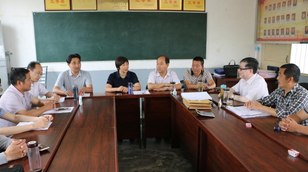 新蒲京官网与镇村负责同志座谈交流